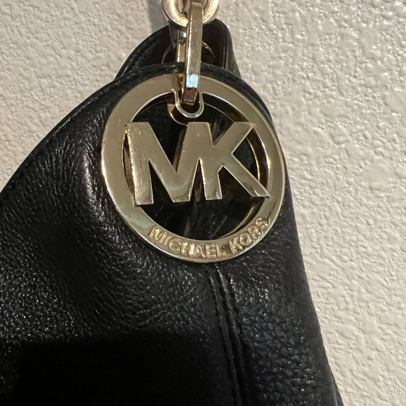 MICHAEL KORS
Fulton‎ Hobo Black Leather Shoulder Bag - Picture 9 of 9